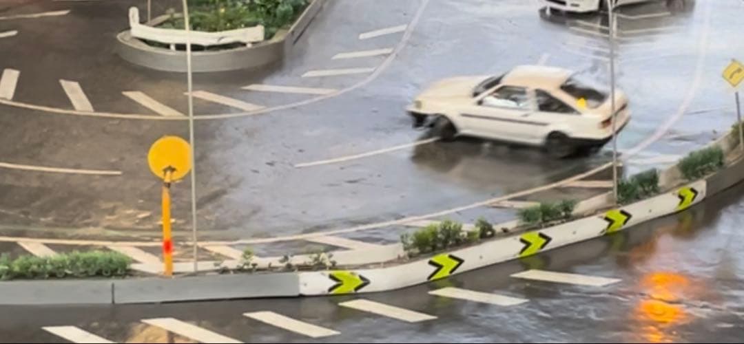 LP-86 シャシー　Pandora AE86ボディ　他