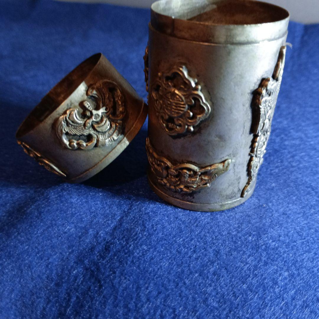 足銀?金属製彫刻装飾円筒形収納容器 45㌘