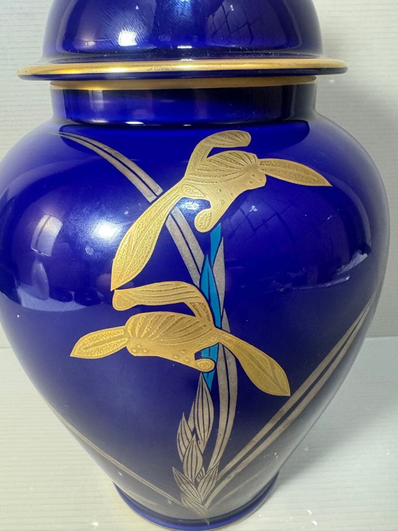 2597  香蘭社　金彩蘭　沈香壷　壷