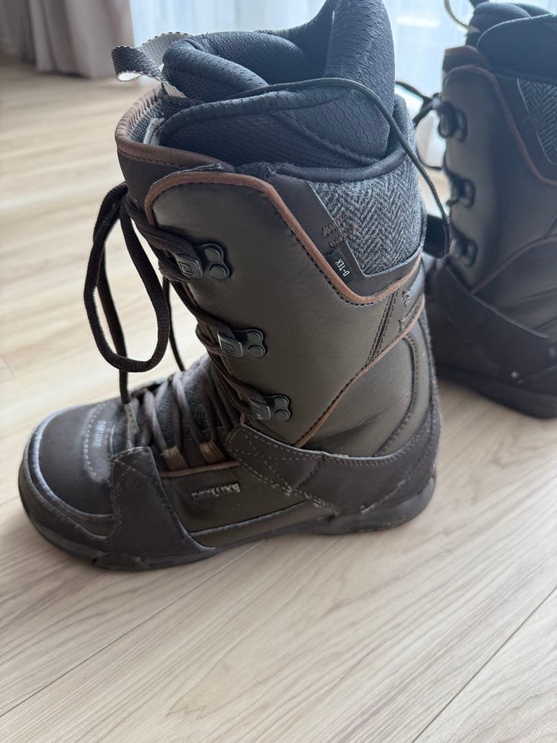 スノーボードブーツ DEELUXE independent