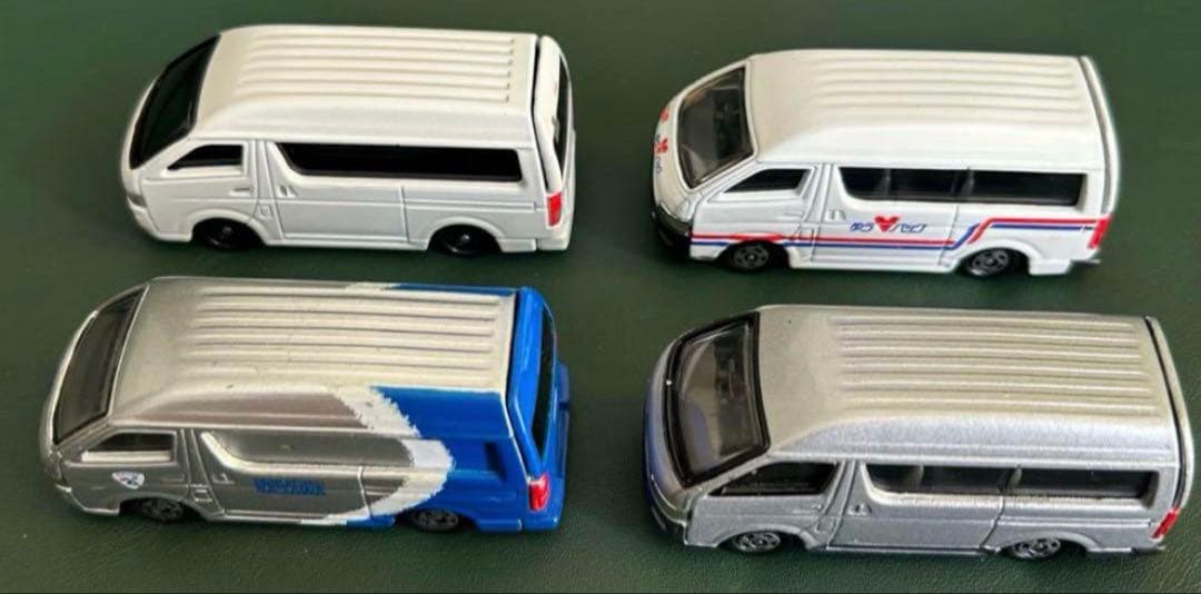 トミカ トヨタ ハイエース 4台セット