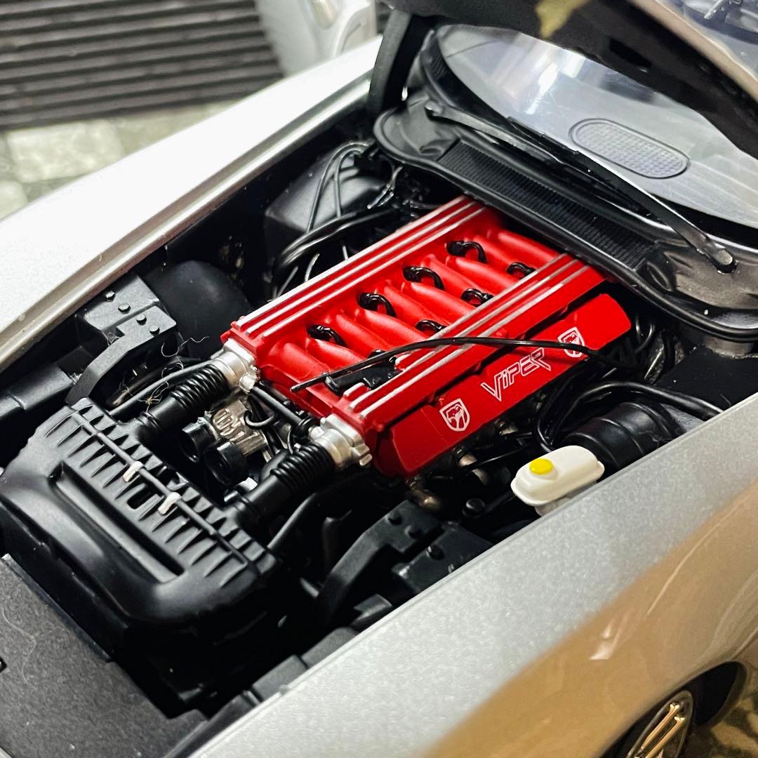 1/18 AUTOart ダッジ バイパー SRT-10 コンバーチブル