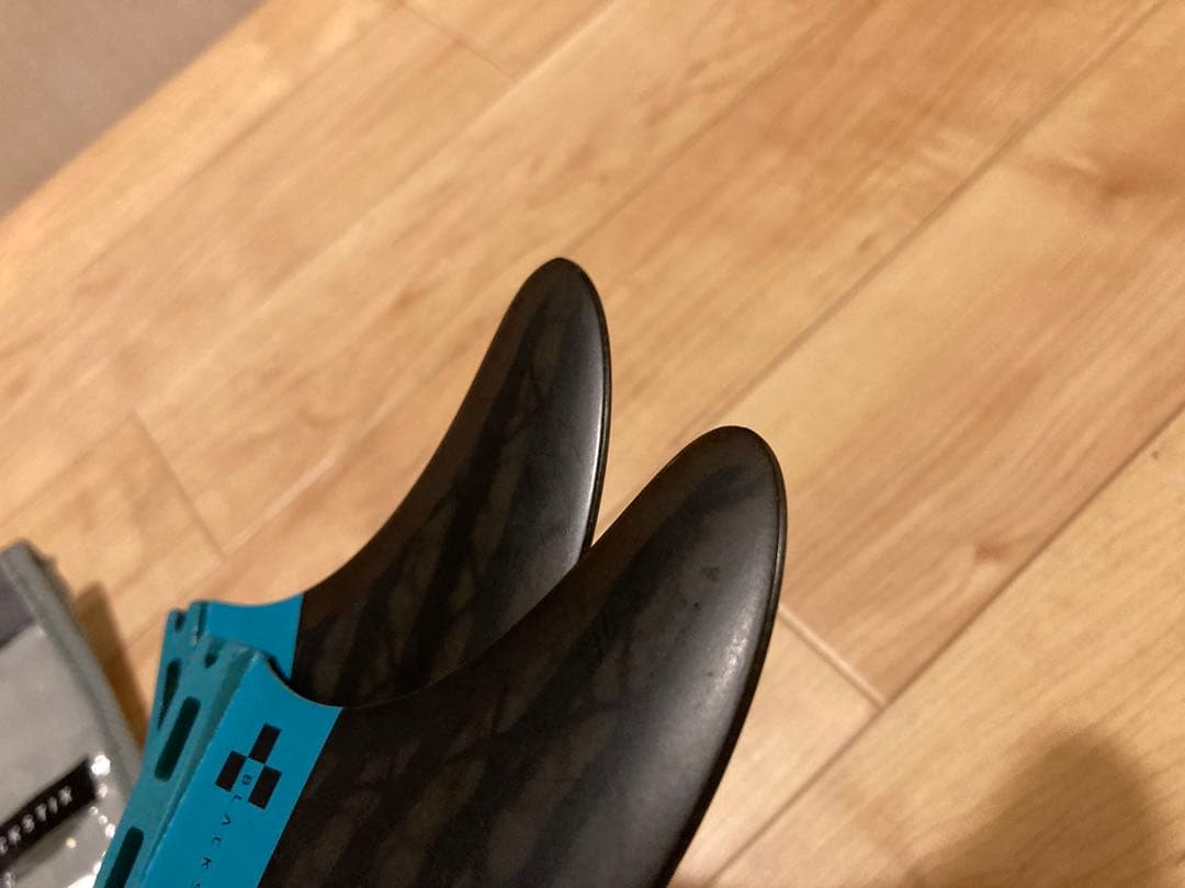 Blackstix 3.0 F4 -v2 FUTURES 5フィン　Sサイズ