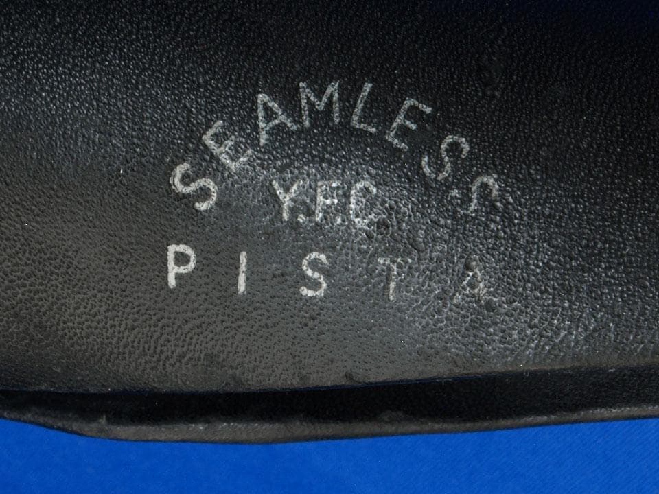 藤田（FUJITA）サドル ピスト用 シームレス Y.F.C PISTA 中古品