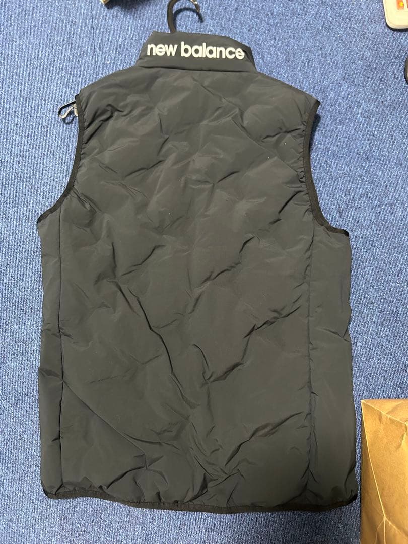 【極美品】2025年　ニューバランス　ゴルフ　ライトダウン ベスト　サイズ4
