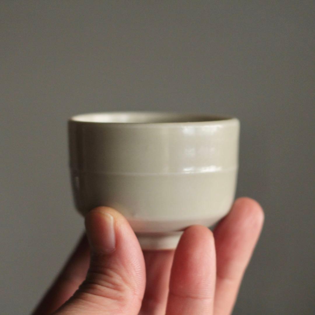 古伊万里 白磁 胴紐 半筒盃 ちょこ ぐい呑み 酒器 古美術 古道具