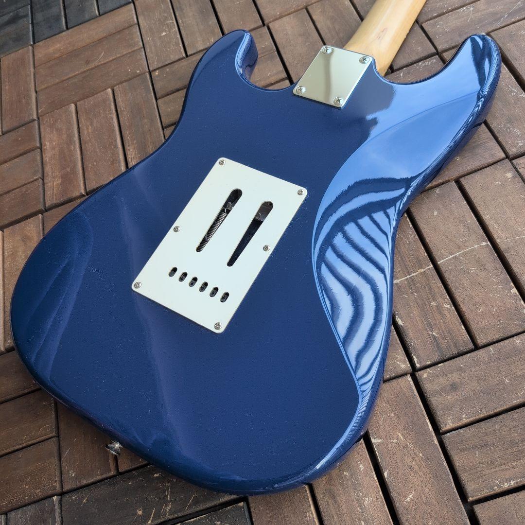 人気のSquier by FENDER ストラト 状態良し！