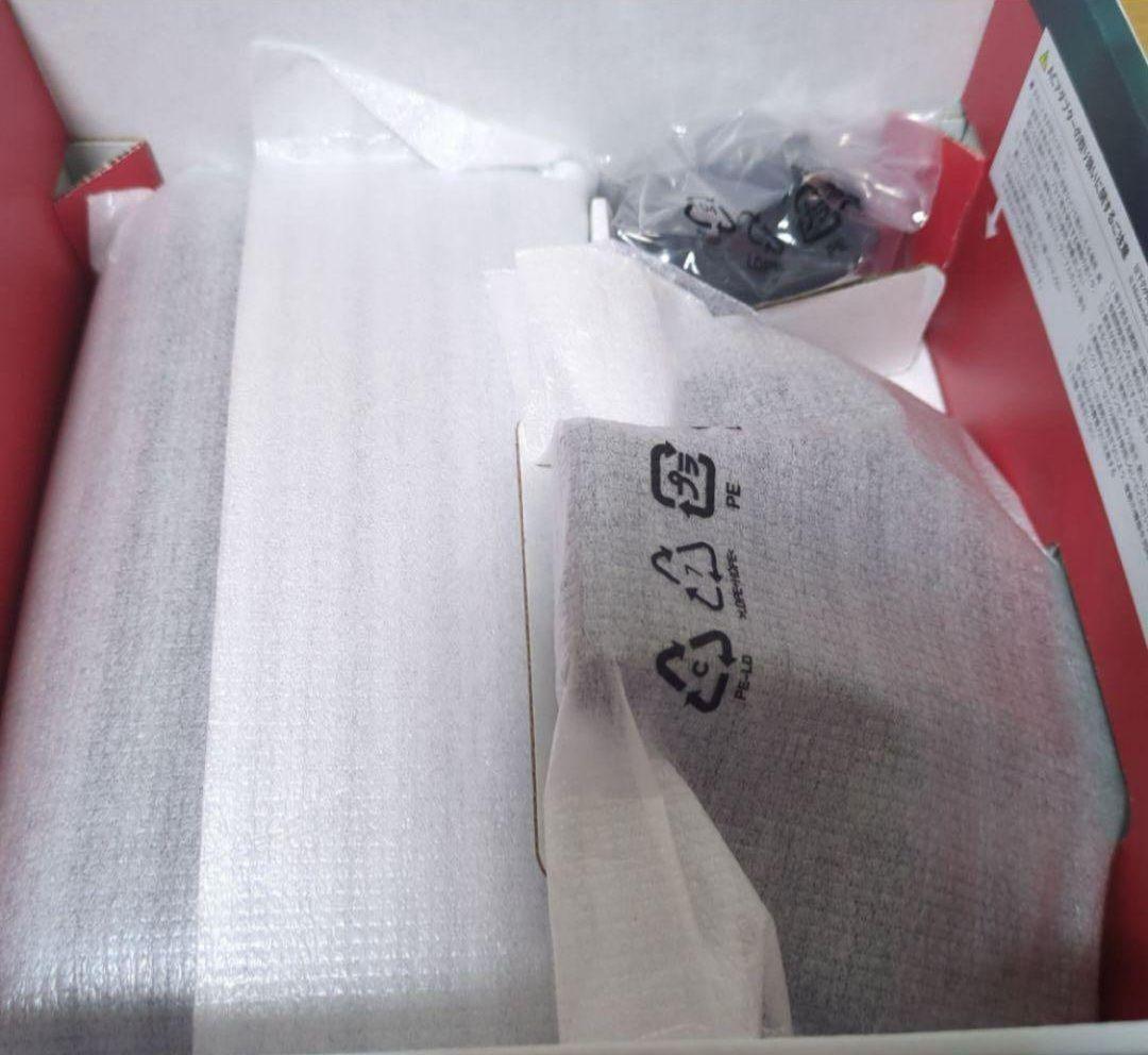 Nintendo Switch 2 日本語専用　３年保証、SDカード付き。