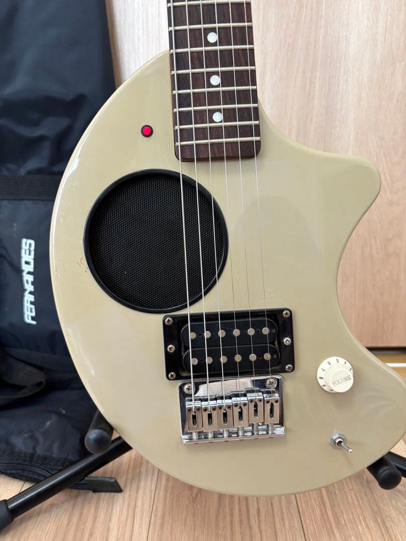 ミニギター　ZO-3 FERNANDES