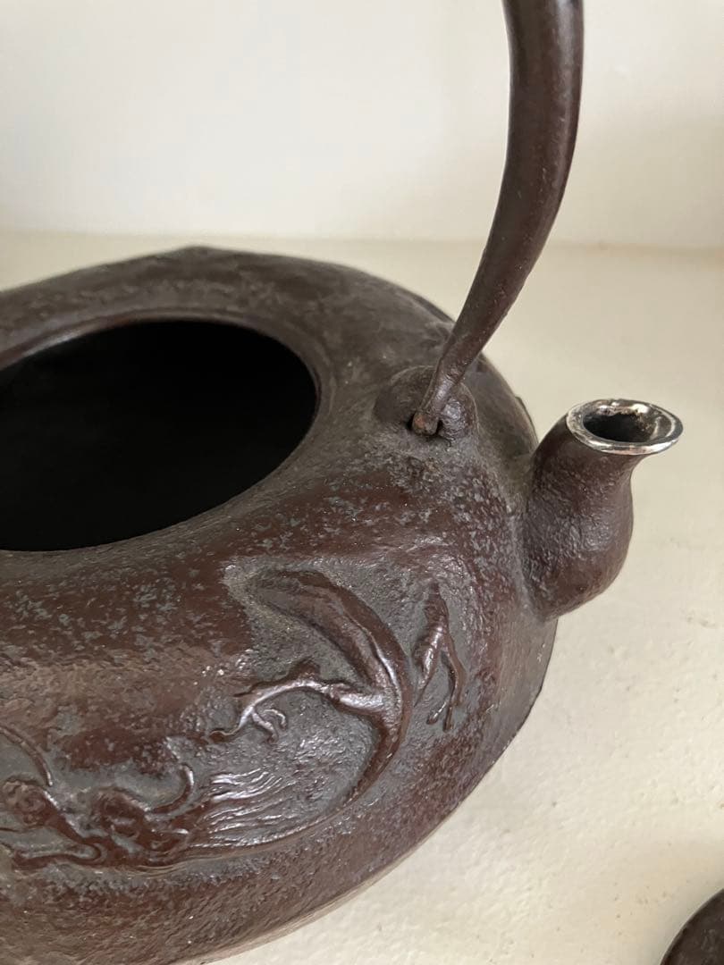 鉄瓶　龍　銀口　1.3リットル