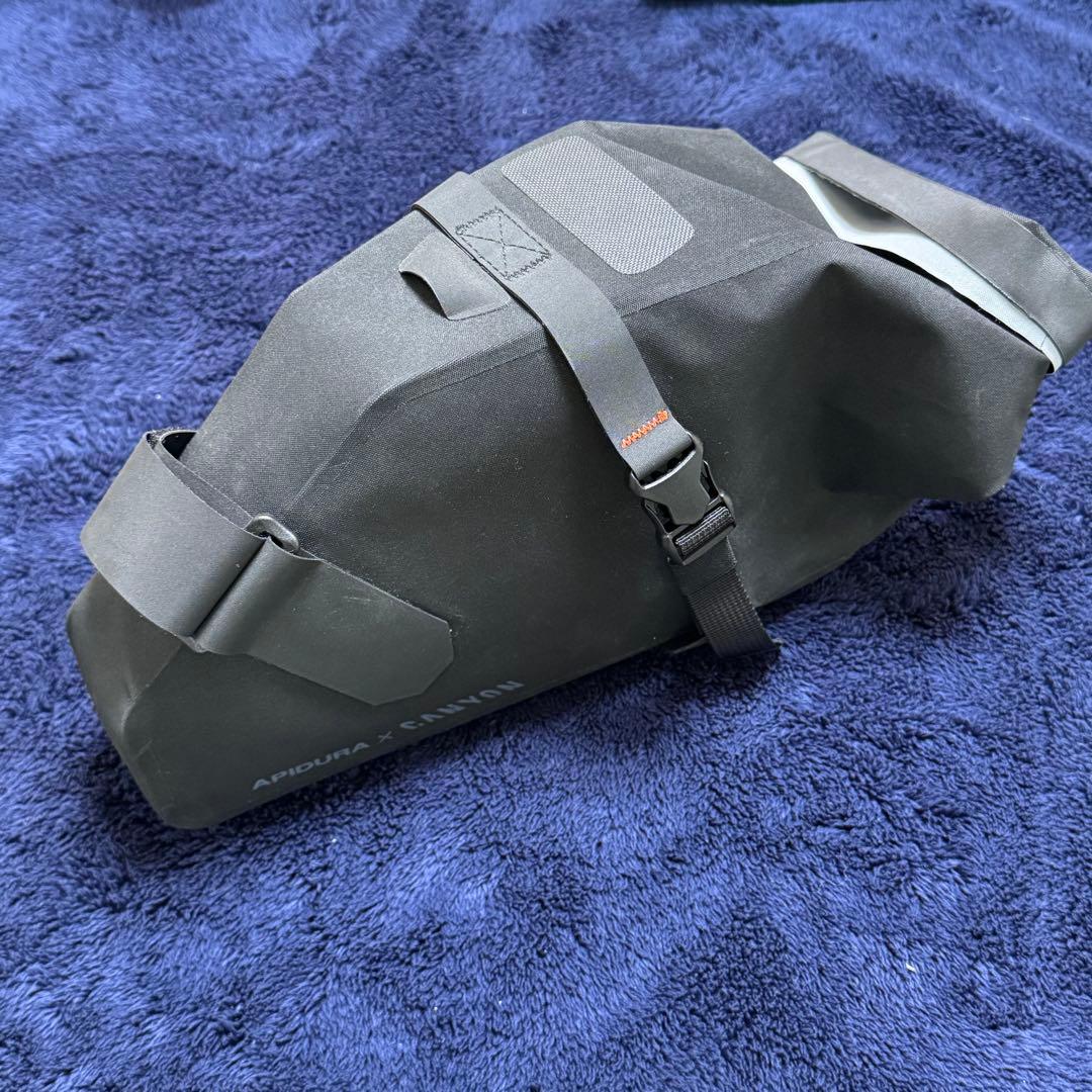 APIDURA x CANYON サドルバッグ5L