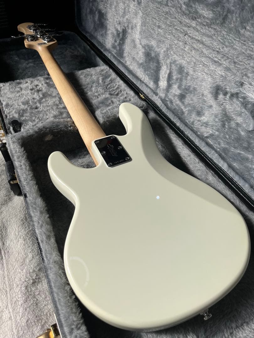 『稀少美品』Sterling by MUSIC MAN STINGRAY SS4