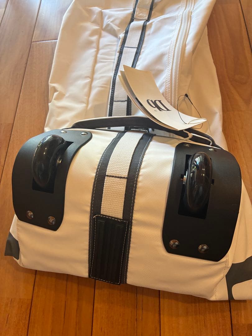 Dbスノーローラーホワイト 65リットル