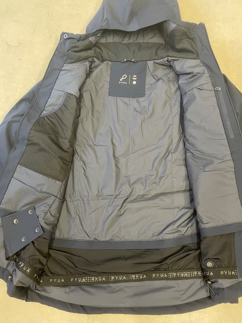 セール！！定価約57600円【新品　未使用品】スキーウェア