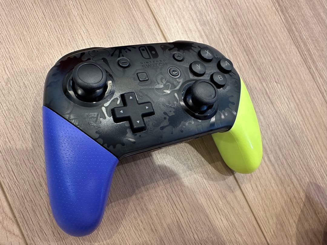 【美品】Switch本体×保護シール付き×人気ソフト8本×プロコン×SDカード