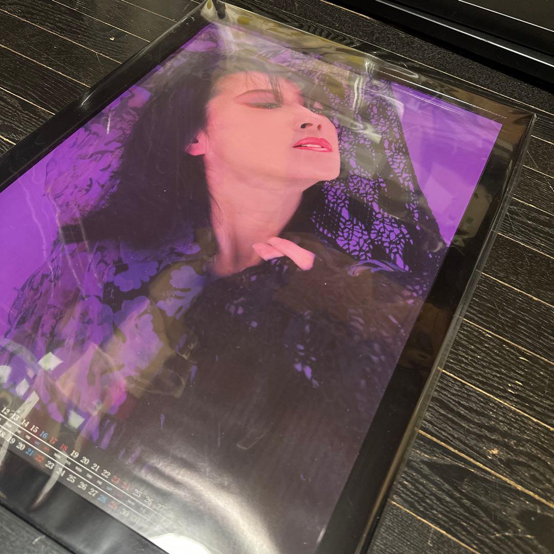 中森明菜　A2サイズ　カレンダー　ポスター　新品額装付き　パープル