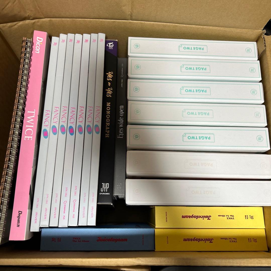 twice アルバム まとめ売り トレカ ペンライト ラブリー うちわ