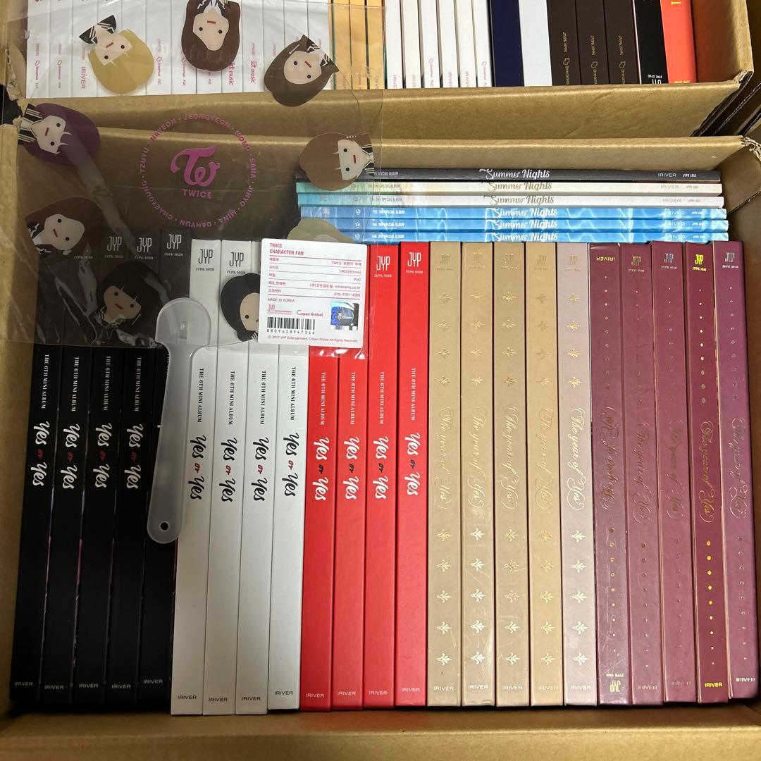 twice アルバム まとめ売り トレカ ペンライト ラブリー うちわ
