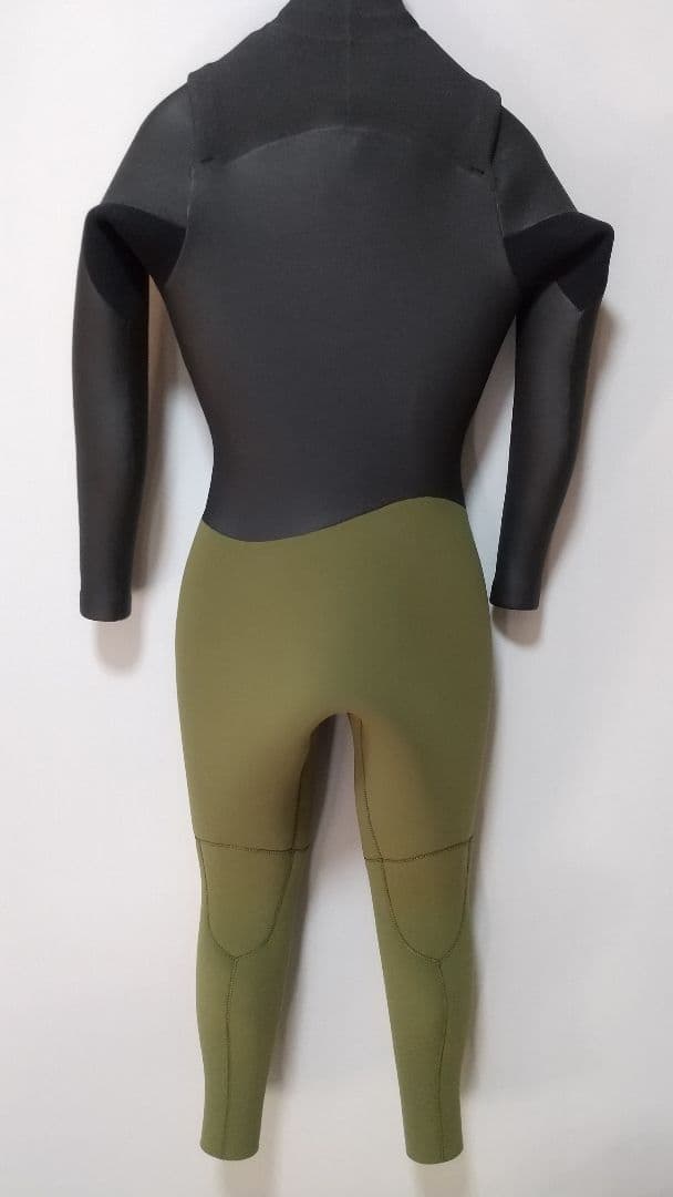 新品未使用レディースセミドライウエットスーツMELLOWswipeサイズSB