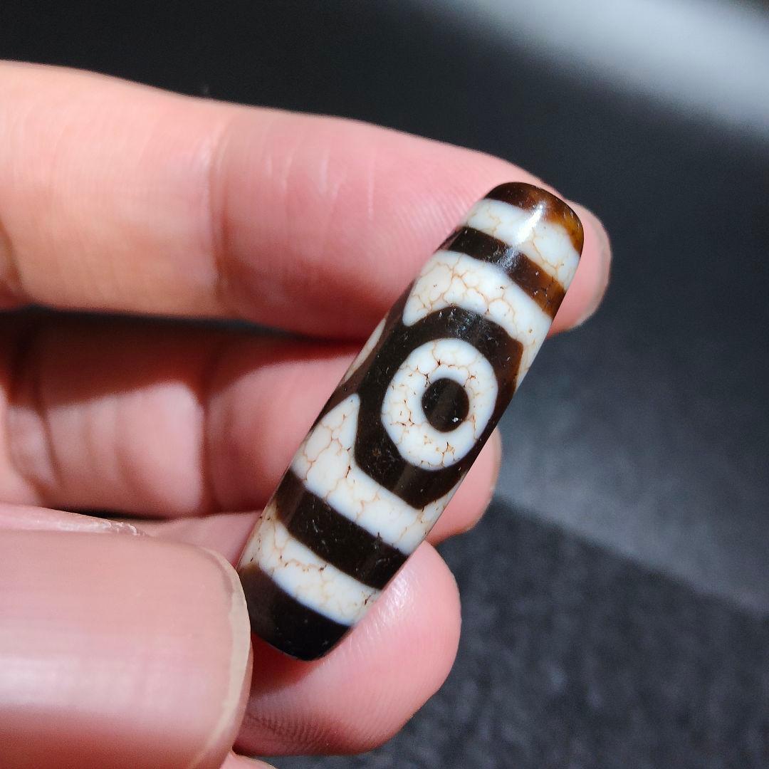 57 至純龍紋蓮華三眼天珠　レア物　天珠　風水　占い　魔除け　天然石　開運　鉱物