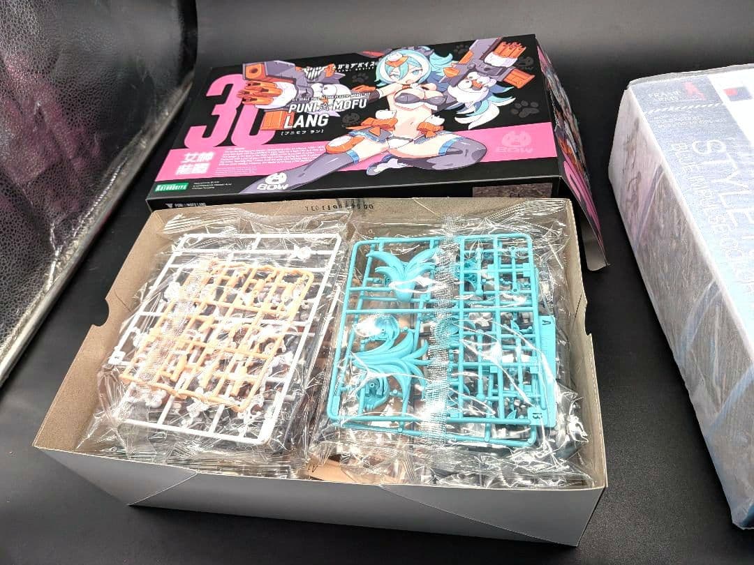 か*ん様 未組立　メガミデバイス PUNI☆MOFU ラン　スティレット ブルー