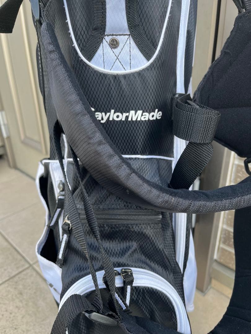 テーラーメイド　キャディバッグ　スタンド型　フードカバーあり