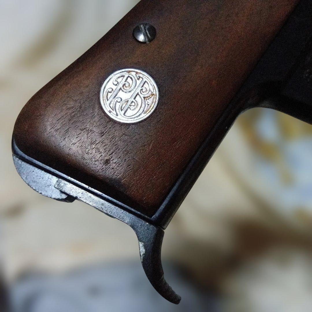 タナカ ワークス　ベレッタ M1934 ブローバック　木製グリップ
