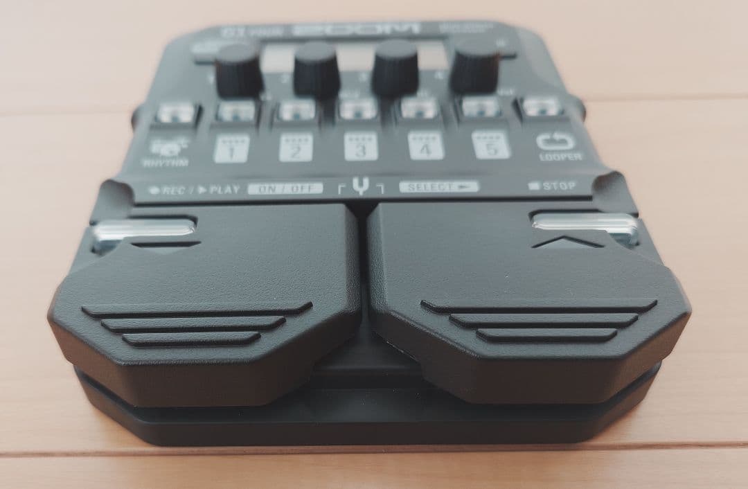 ZOOM G1 FOUR ギターエフェクター