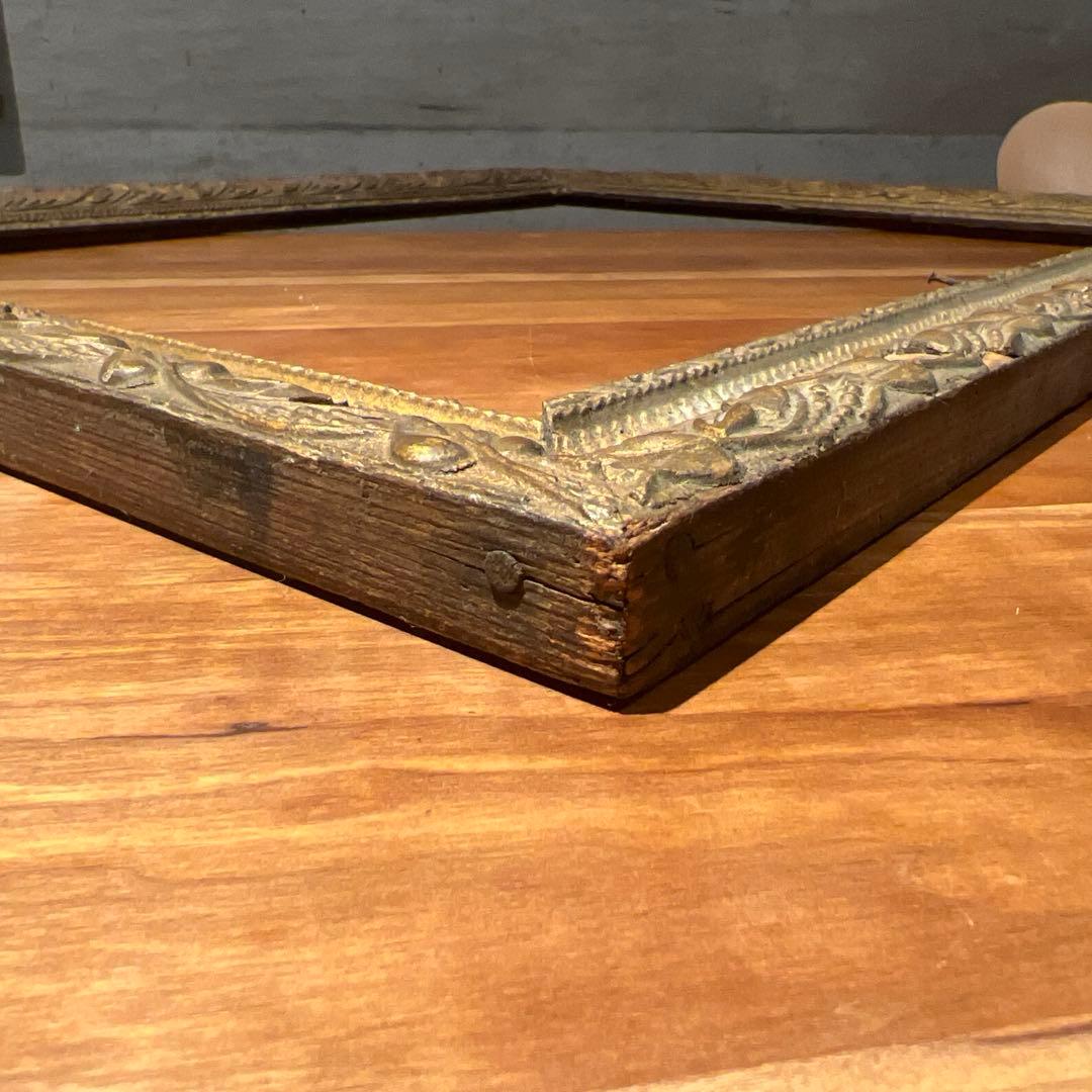 【アンティーク】くすんだゴールドの木製額縁　ヴィンテージフレーム