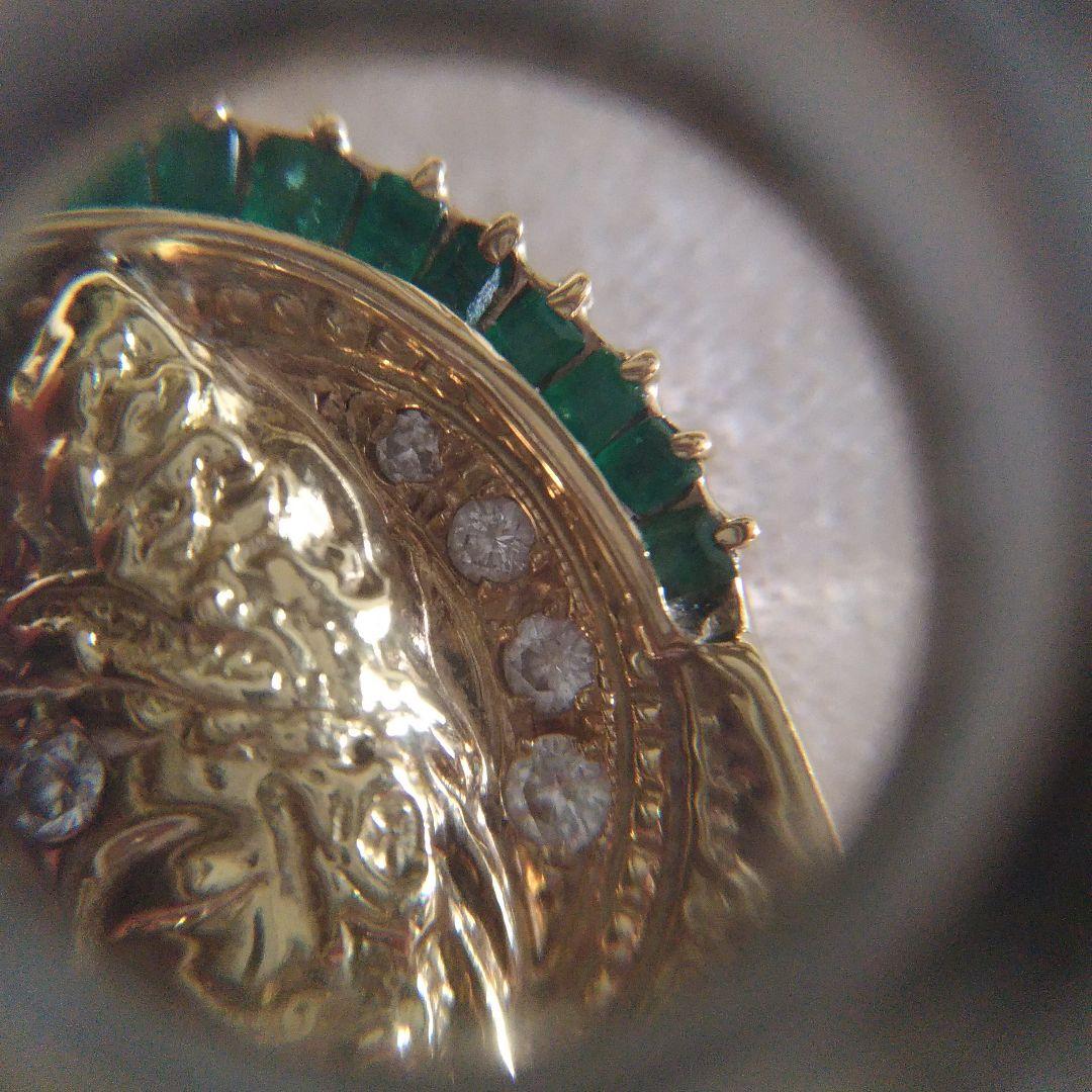 K18ペンダントトップ。菩薩像。仏様。ダイヤモンド。エメラルド。13.5g。中古