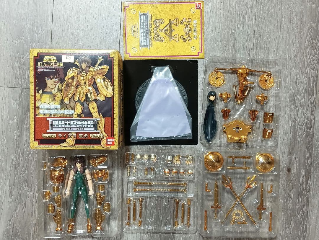 聖闘士聖衣神話　黄金聖闘士12体＋教皇シオン＋貴鬼セット