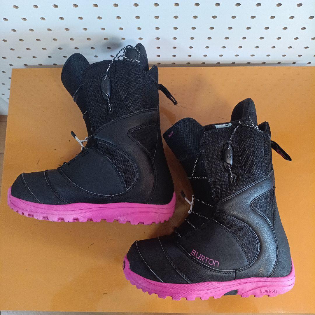美品　Burtonミント スノーボードブーツ ブラック/ピンク23cm int