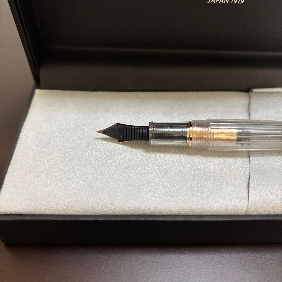 プラチナ万年筆　ニース ロゼ　細字 万年筆 センチュリー F