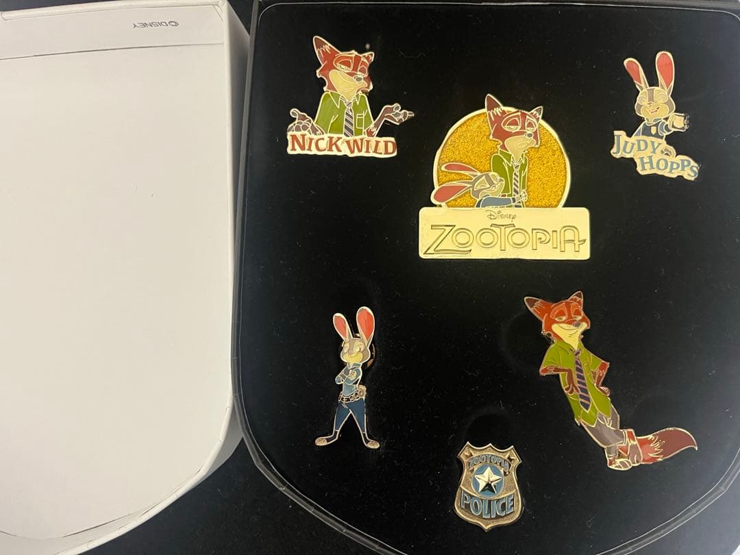 ズートピア　ピンバッジセット　5周年記念