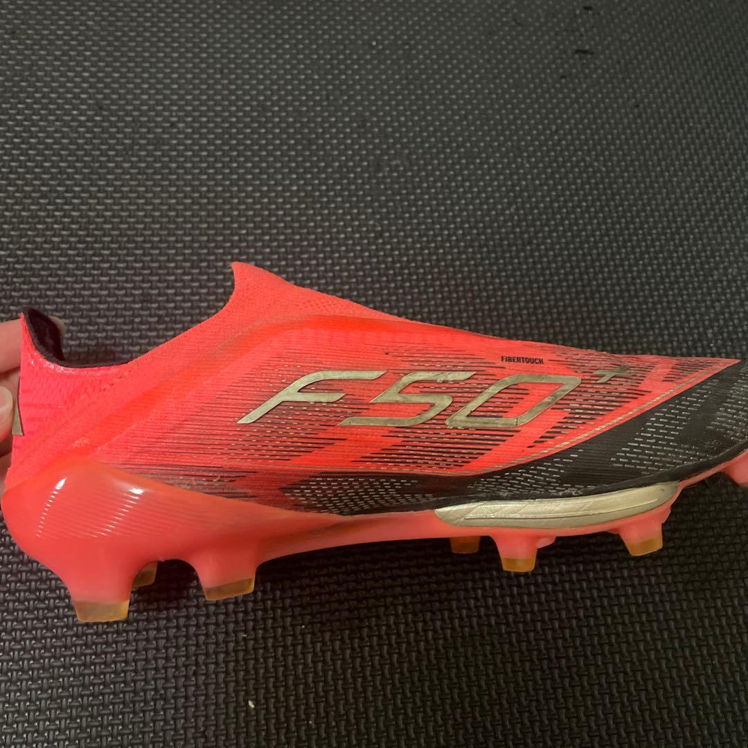 adidas F50 LIGHTSTRIKE PRO サッカーシューズ