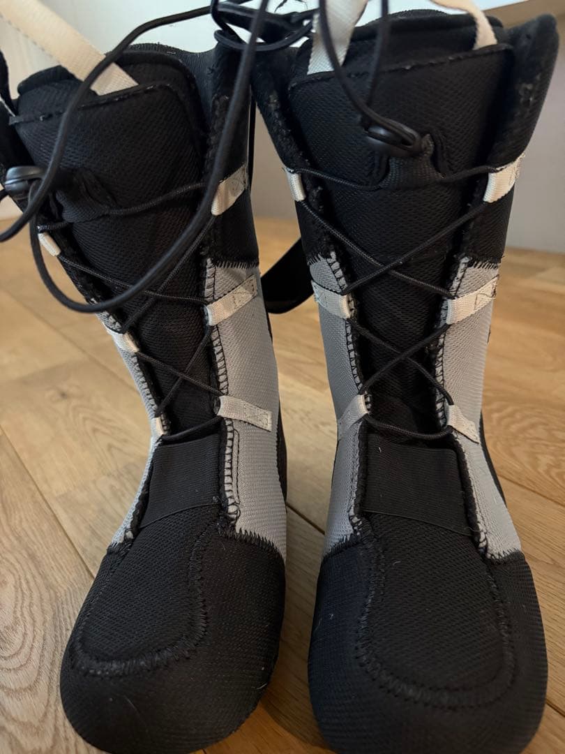 22-23モデル　DEELUXE D.N.A. 23.5cm