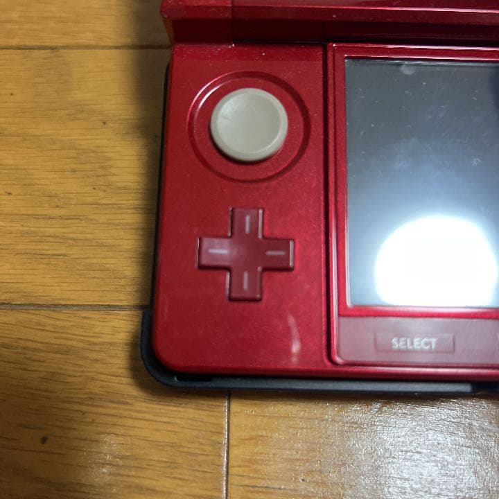 ニンテンドー3DS レッド