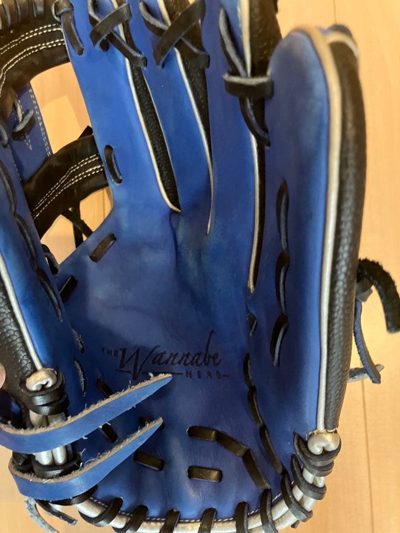 Wilson The Wannabe Hero グローブ