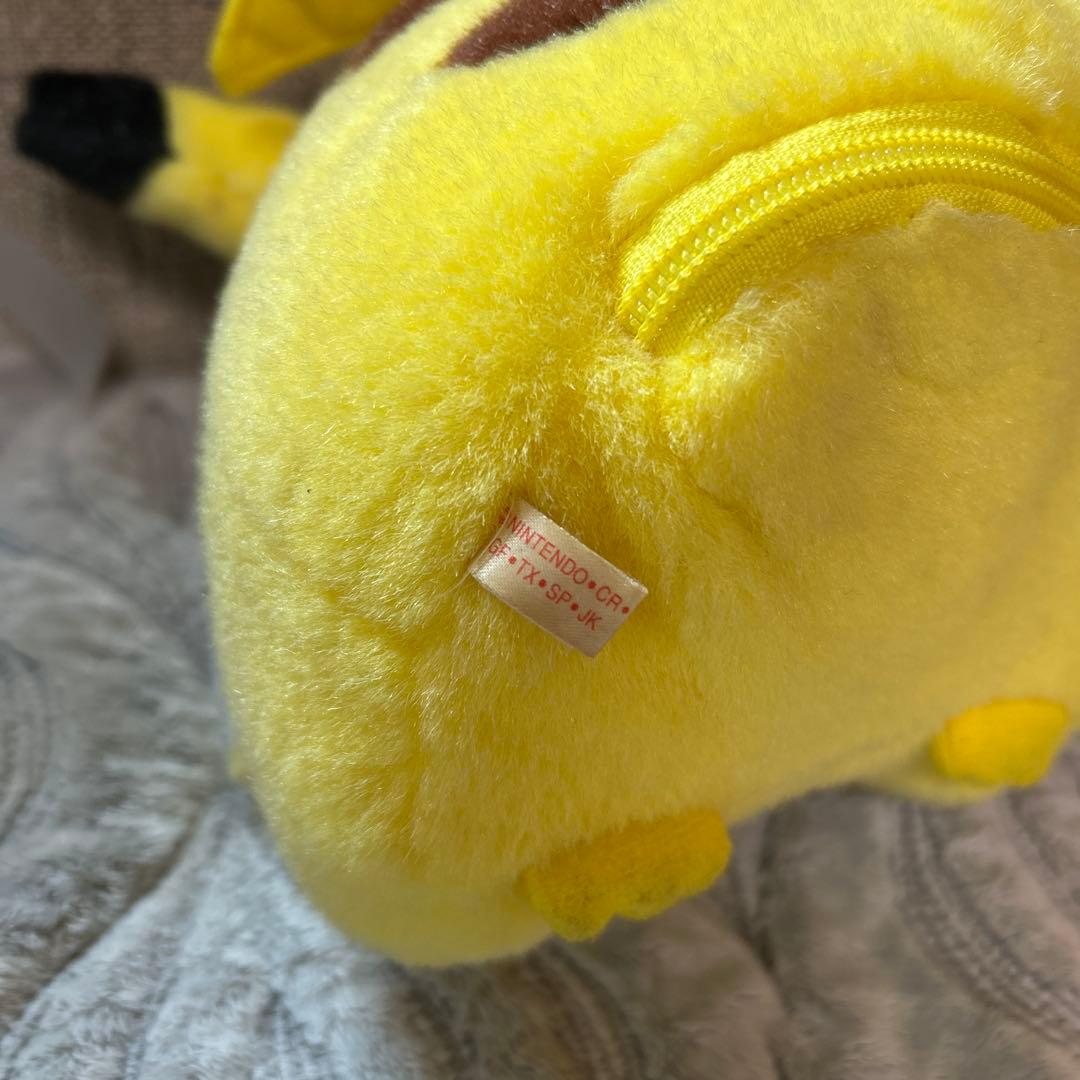 ピカチュウ　ぬいぐるみ　ポケモン　TOMY
