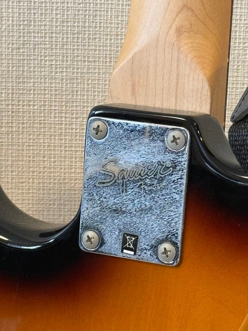 エレキギター Squier Stratocaster 付属品付き