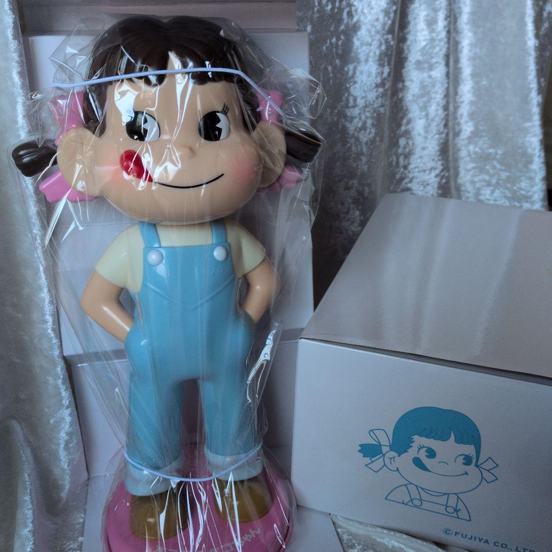 ペコちゃん フィギュア　首振りペコちゃん