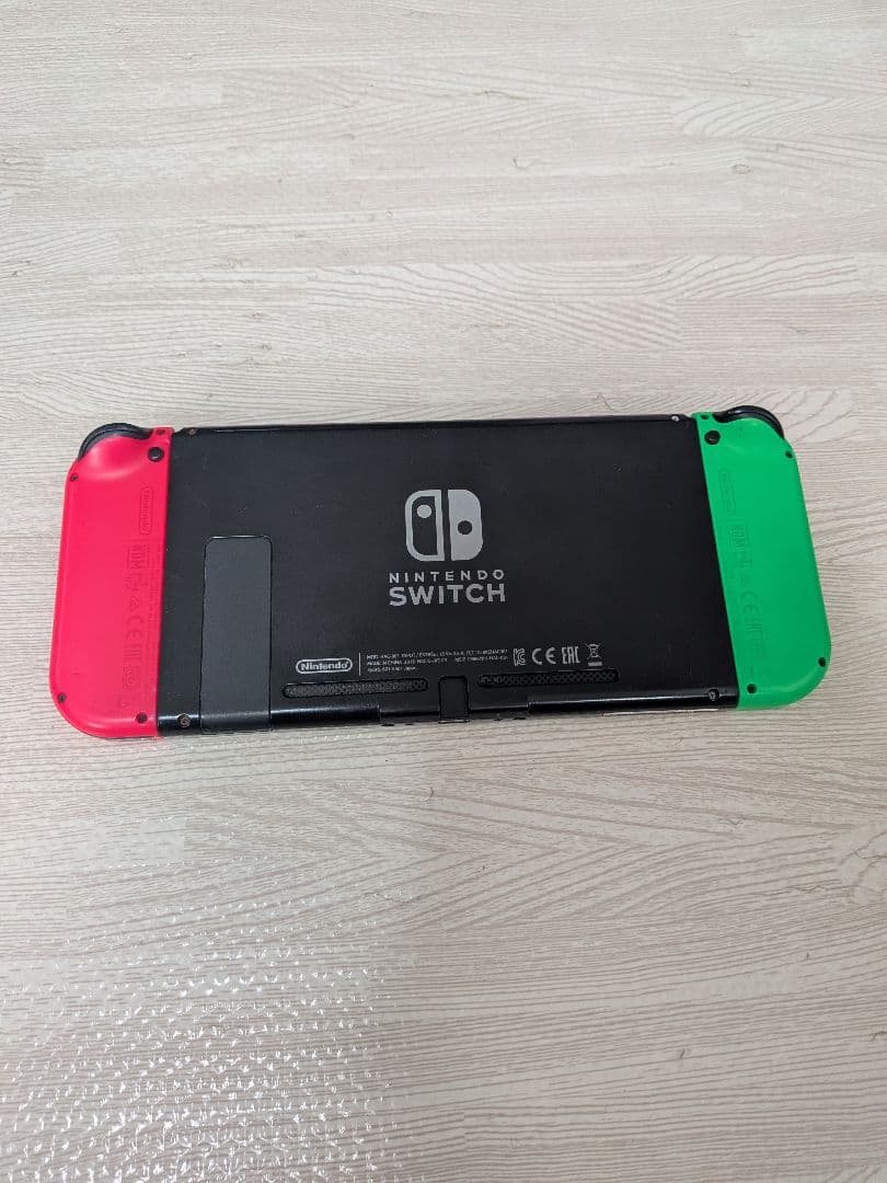 Nintendo Switch 本体 ジョイコン4色　グリーン/レッド ほか