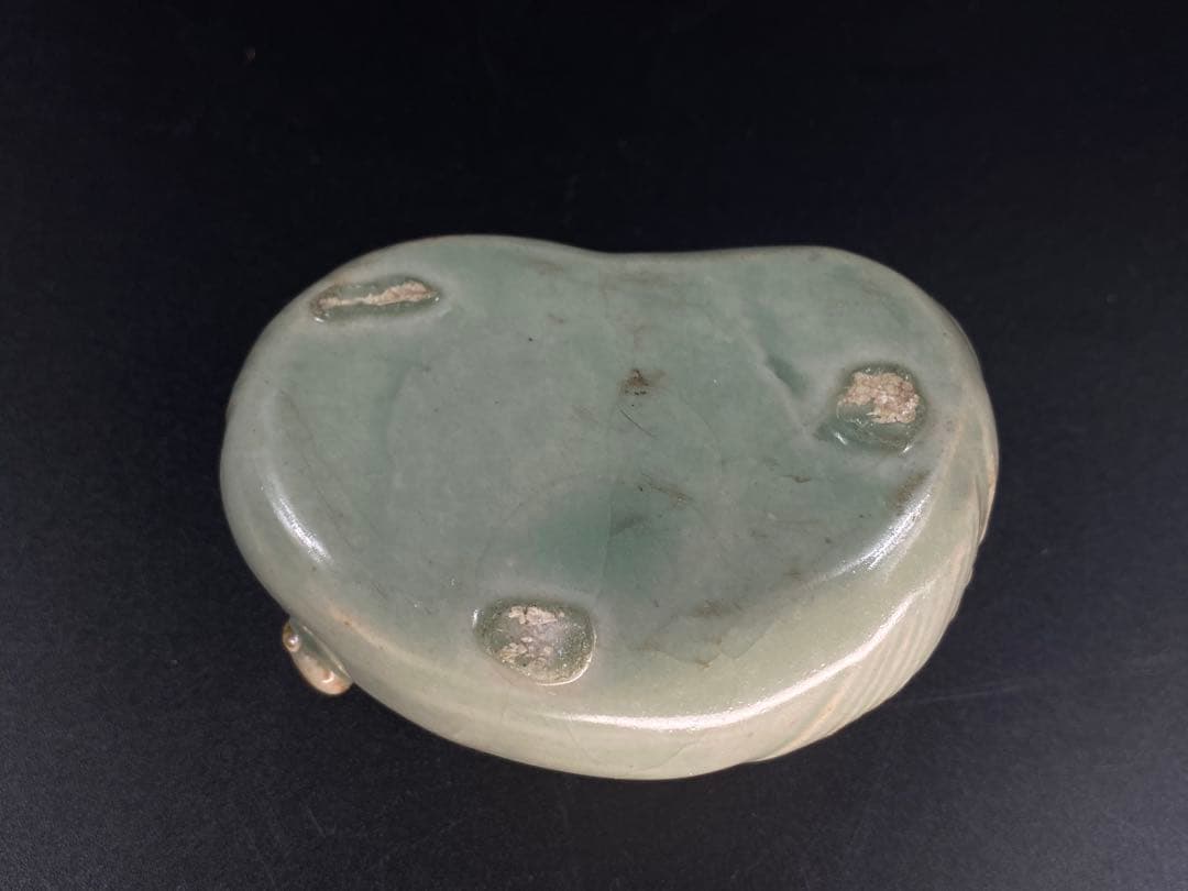 李朝 水滴 青磁 辰砂 海獣型 文道具 書道具 珍しい逸品 幅8.3cm