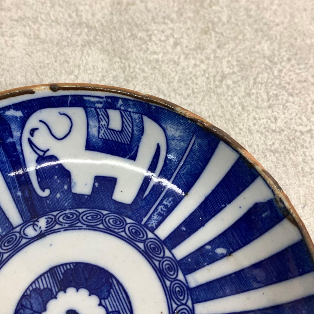 小皿 象の目が・・ 山仁製 サーカス象 図変わり印判 明治大正 レトロ 青 A