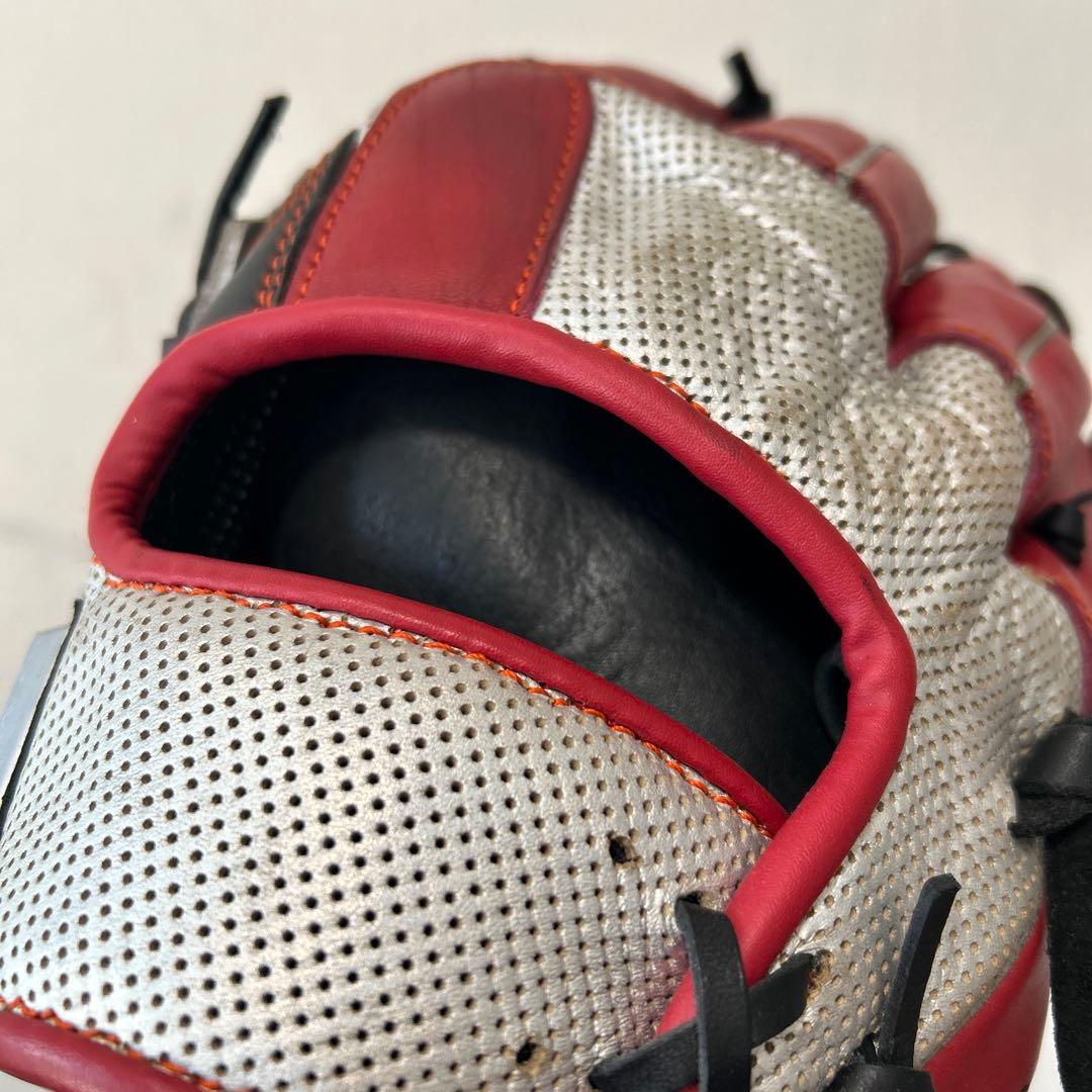 アディダス 軟式 野球　オールラウンド用　左投げ