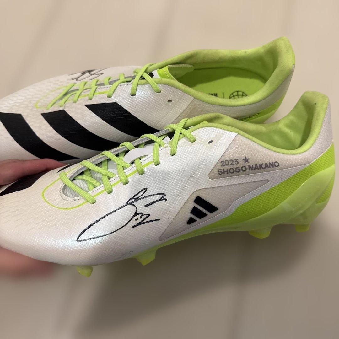 【中野将伍｜東京サントリーサンゴリアス】スパイク（直筆サイン入り）　ラグビー