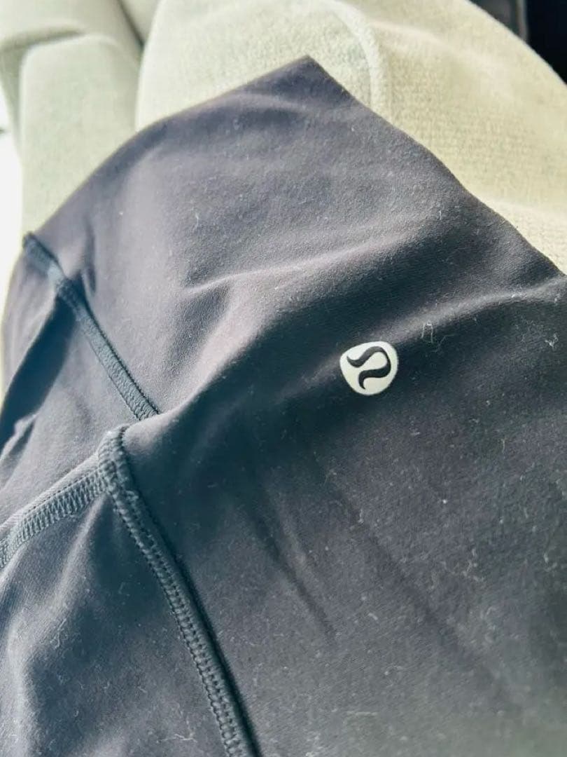 Lululemon ハイウエスト黒レギンス