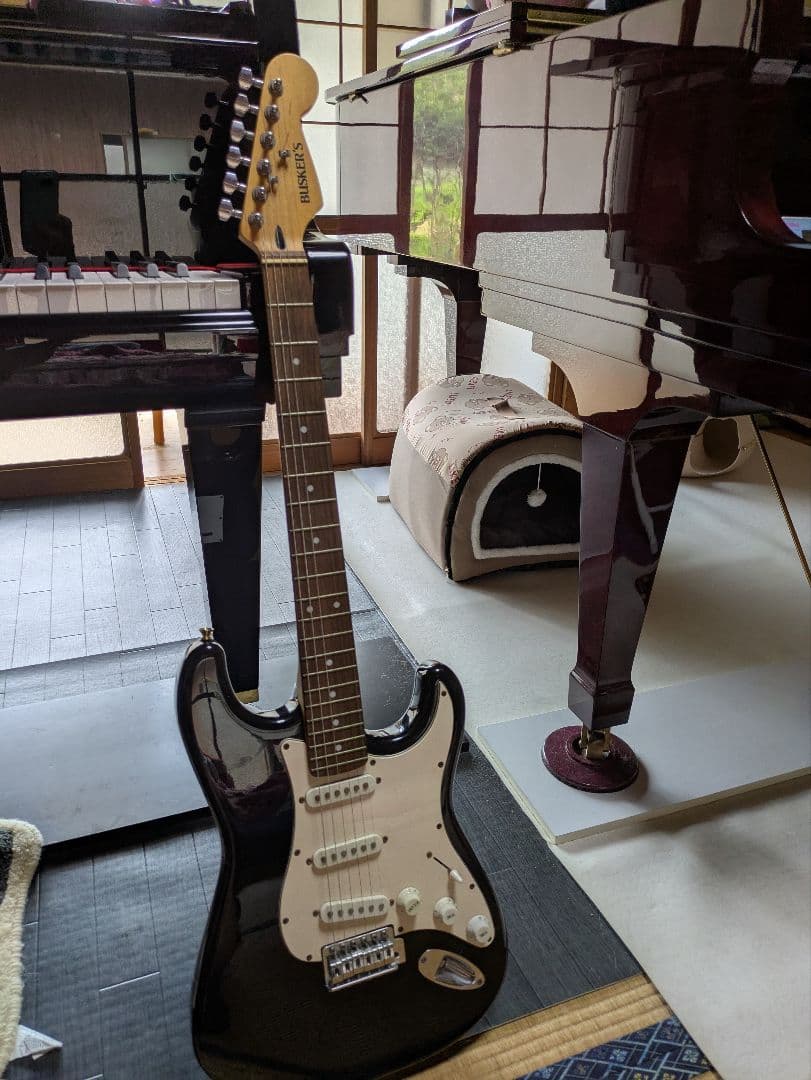 バスカーズ　BUSKER'S ブラック エレキギター ストラトタイプ