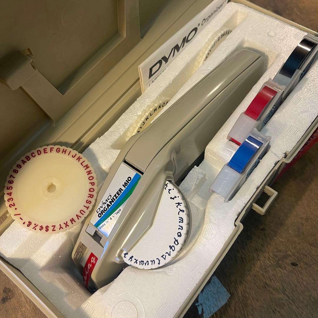 ■製品保証■ 【繋がる筆記体・文字盤4個】ダイモ 1610 DYMO 16211