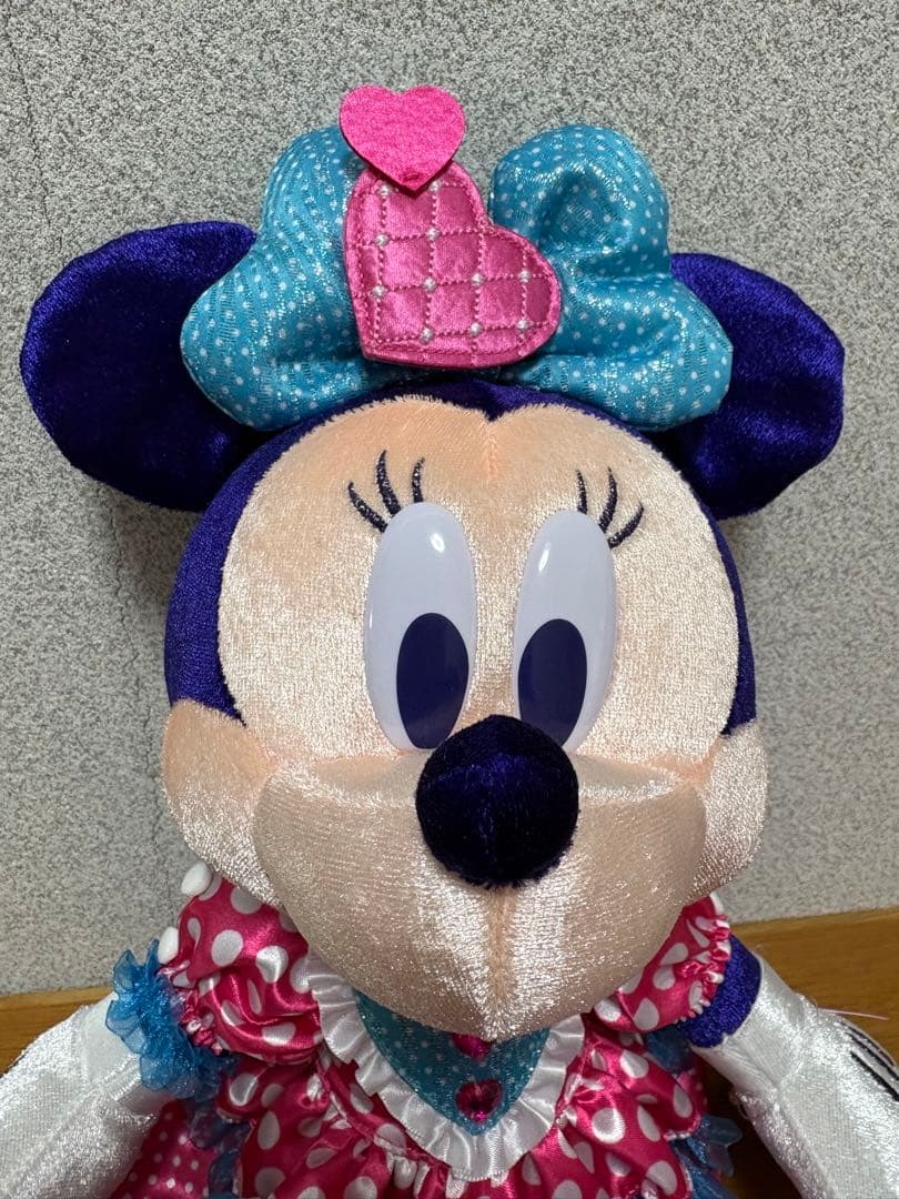 ミニー　ぬいぐるみ　新品　パルパルーザ　ファンダーランド